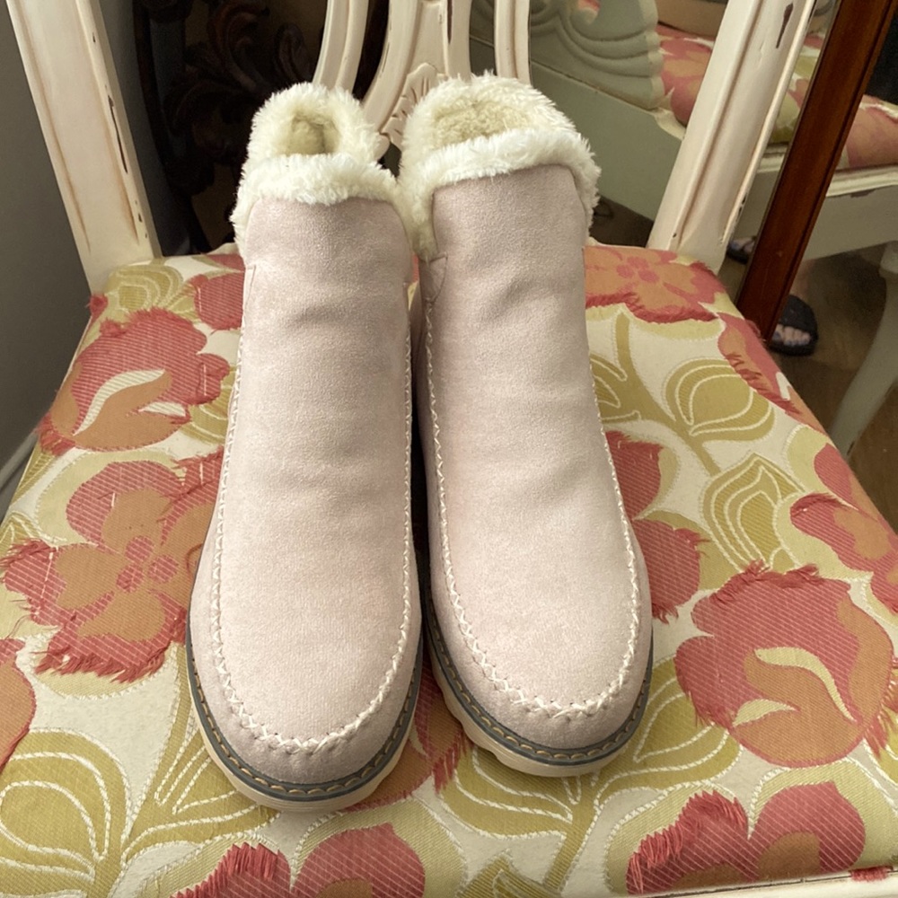 The brand is jolimall brand new never worn